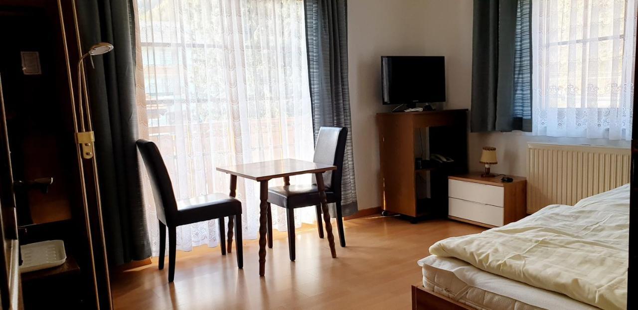 Hubertushof 3*
